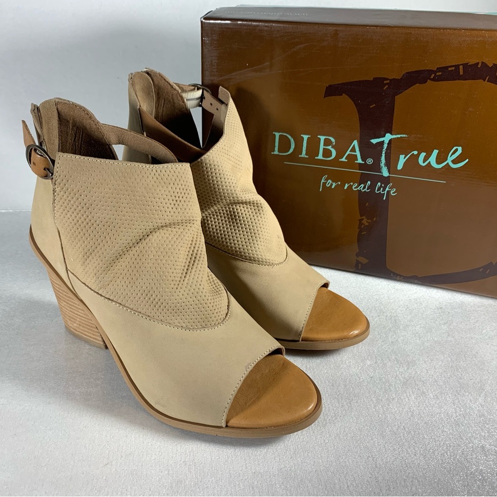 NIB Diba True Women's Hot Dice Nubuck Leather Open Toe Ankle Bootie Heel Size 9